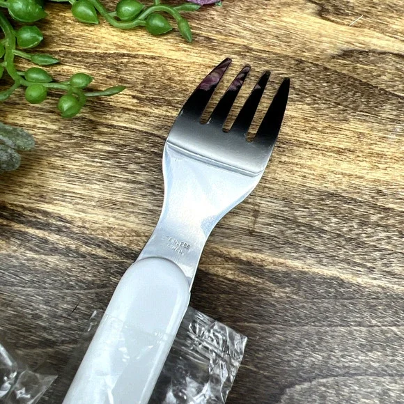 Vintage 1998 Looney Tunes Tweety Bird Toddler Youth Kids Fork & Spoon Set NEW - Picture 5 of 5